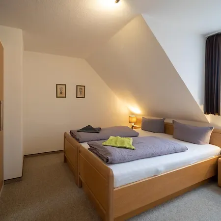 Apartment Huus Tueuet 2 Dg *